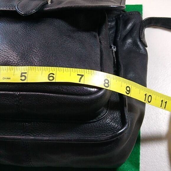 Vintage Kenneth Cole Crossbody Adjustable Strap Front Flap snap Zipper Sm pocket - Picture 6 of 16